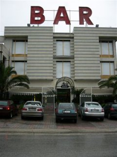 Alcamo �A���J���̃o�[��