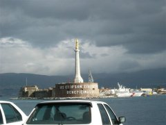 Messina ���b�V�[�i�̍`�Ō������Ɍ�����̂̓C�^���A�{�y  